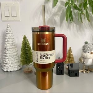 Stanley x Lainey Wilson Country Gold Quencher Tumbler H2.0 40oz